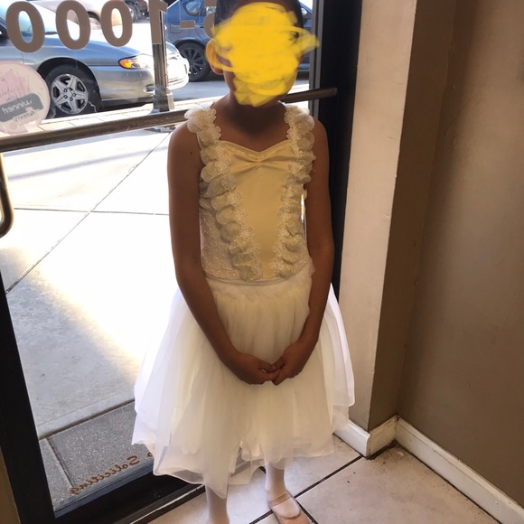 Beautiful girls dress - Picture 3 of 5